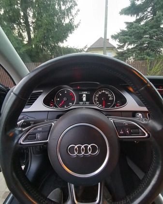 Audi A4 cena 39000 przebieg: 281000, rok produkcji 2012 z Kobyłka małe 277
